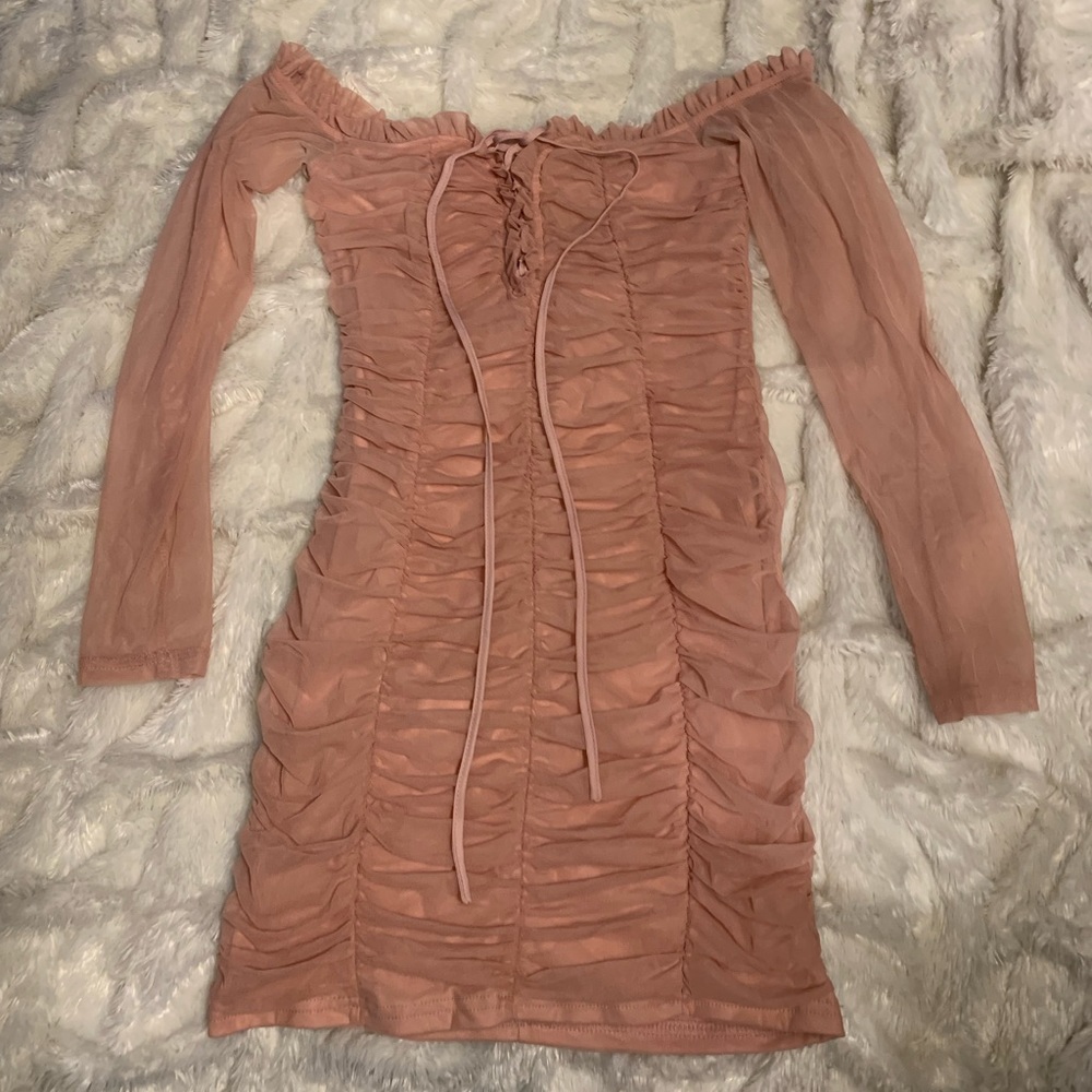 Fashion Nova off shoulder ruched mini dress 🎀 stretchy & sexy
